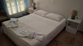 NAFPAKTOS APARTMENT AND STUDIOS iN PORT